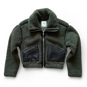 NWOT Abercrombie & Fitch Olive Green Aviator  Sherpa Zip-Up Cropped Jacket